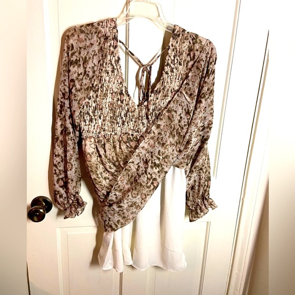 Lush Ruffled Mini Dress Inner Lining V-Neck Tie Back Sz Small - Picture 4 of 5